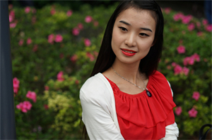Immersed in the atmosphere, the Shanghai tea house is filled with the aroma of tea.